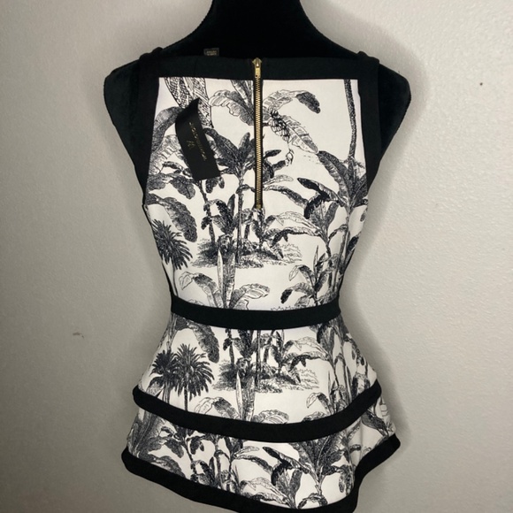 Faltering black and white top - Picture 3 of 3